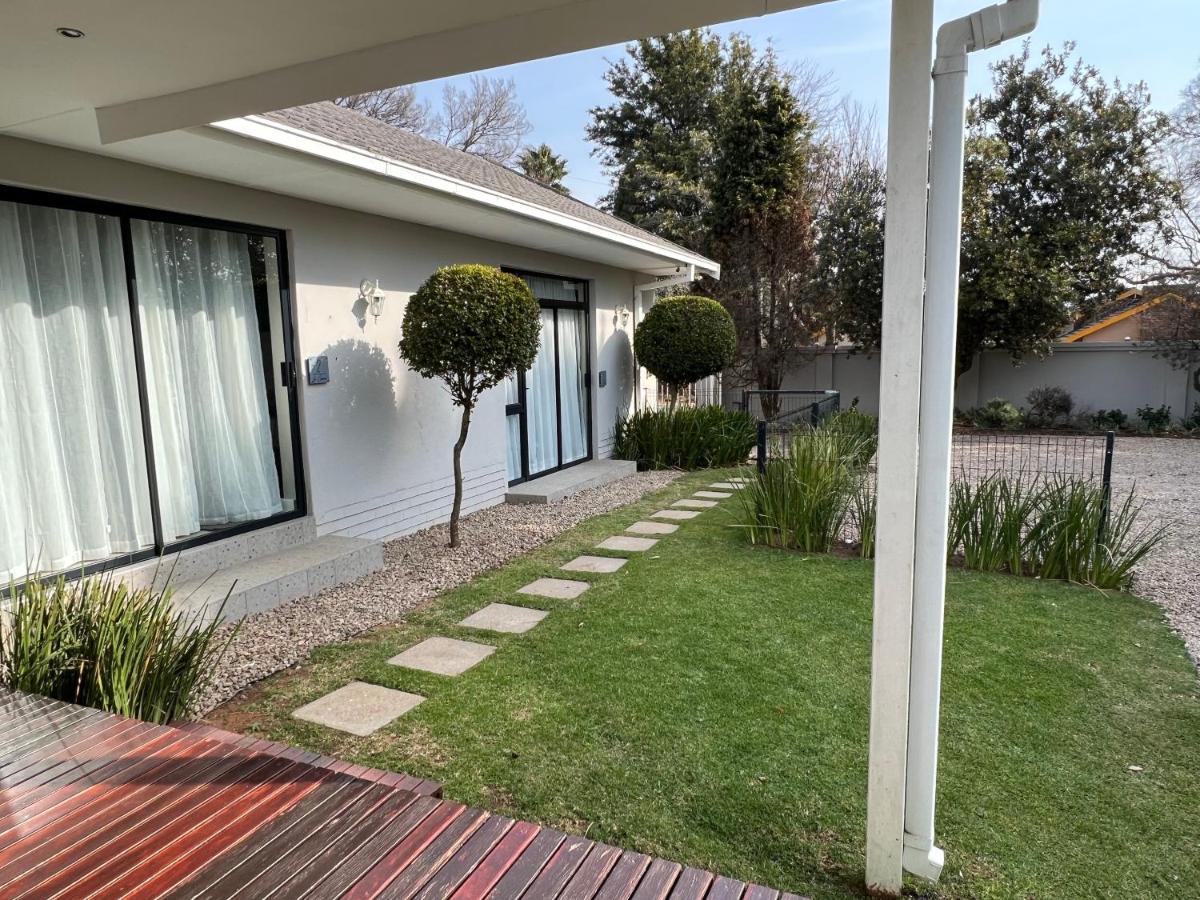 Le'Ciara Luxury Guest House Johannesburgo Exterior foto